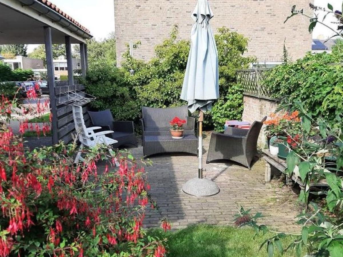 Holiday Home With Covered Terrace Groet Exteriör bild